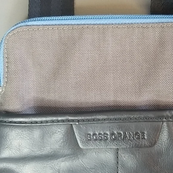 Hugo Boss Envelope Bag - Picture 5 of 16